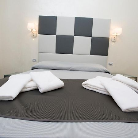 Hotel Grey&White Rzym Pokój zdjęcie